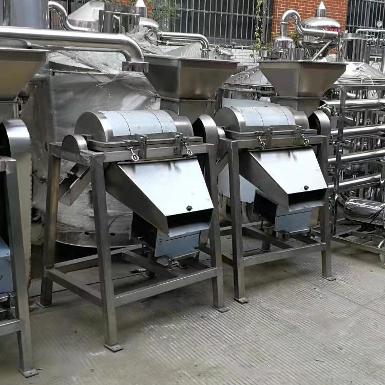 滁州市全椒縣胡總購買的水果壓榨機已打包發(fā)貨！